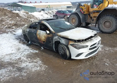 2021 Mercedes-Benz Cla 250 4Matic z USA, uszkodzony, nr VIN W1K5J4HB1MN166137